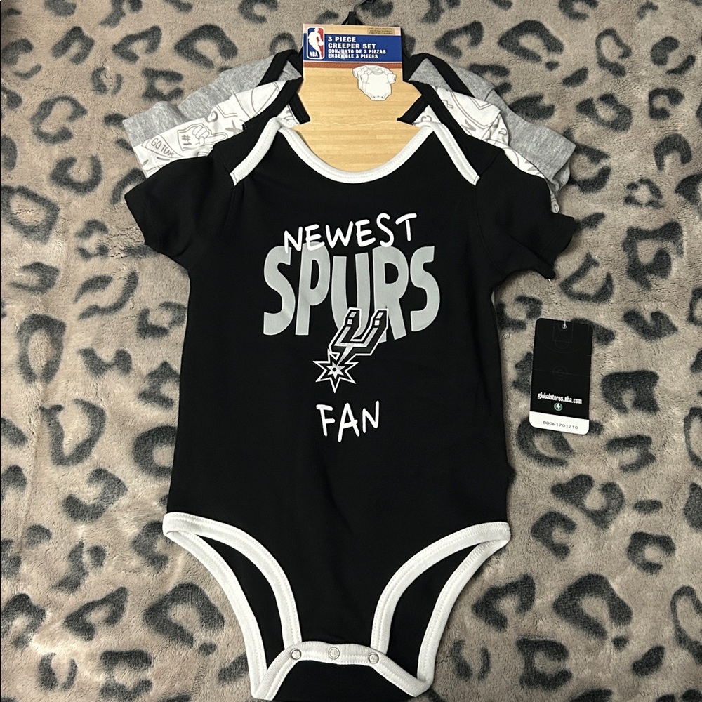 NBA Black and Gray Spurs Baby Onesie Set